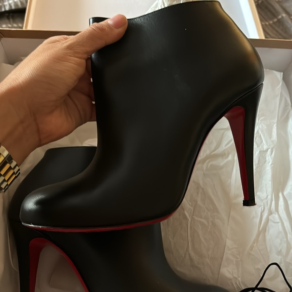 Boots - Picture 3 of 5